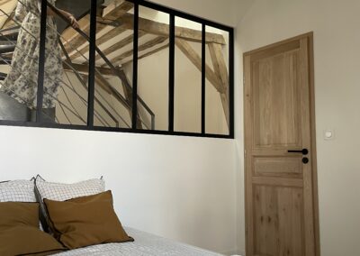 rénovation appartement rennes. visualisation de l'espace chambre où les travaux d'électricité et chauffage ont été réalisés